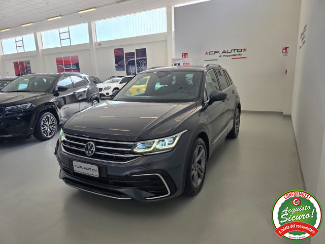 Volkswagen Tiguan 1.4 TSI eHYBRID DSG R-Line usato a MISTERBIANCO