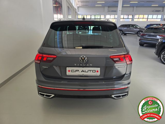 Volkswagen Tiguan 1.4 TSI eHYBRID DSG R-Line, del 2021, 68.780 km, in vendita a Misterbianco (CT)