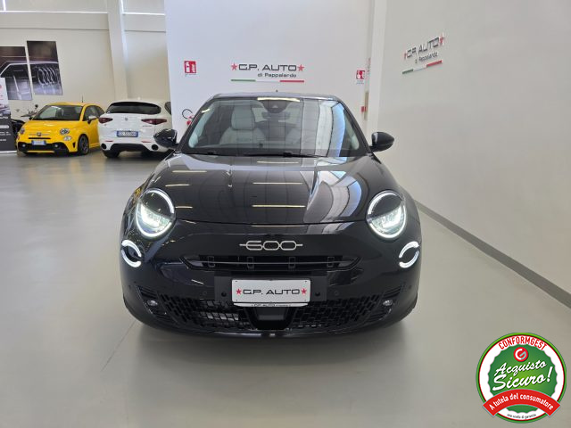Fiat 600 Hybrid DCT MHEV La Prima - foto 2 di 4