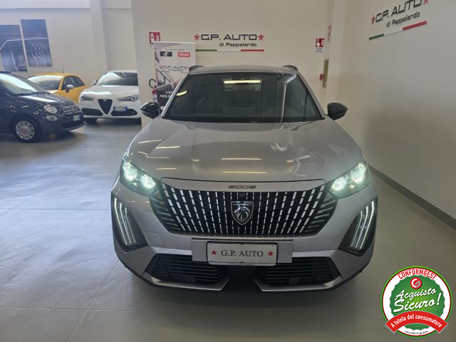 Peugeot 2008 Hybrid 145 e-DCS6 Allure - foto 2 di 4
