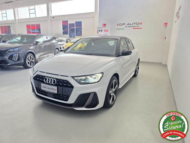 Audi A1 SPB 30 TFSI S line edition - foto 2 di 4