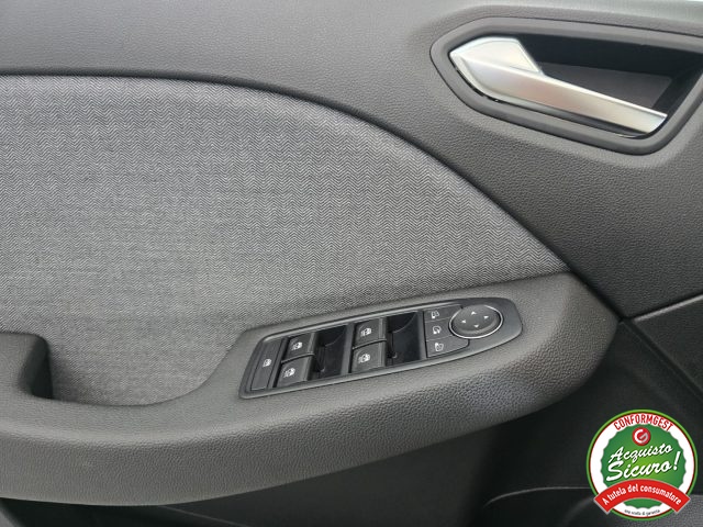 Renault Clio TCe 90 CV 5 porte Techno, del 2025, 19.678 km, in vendita a Misterbianco (CT)