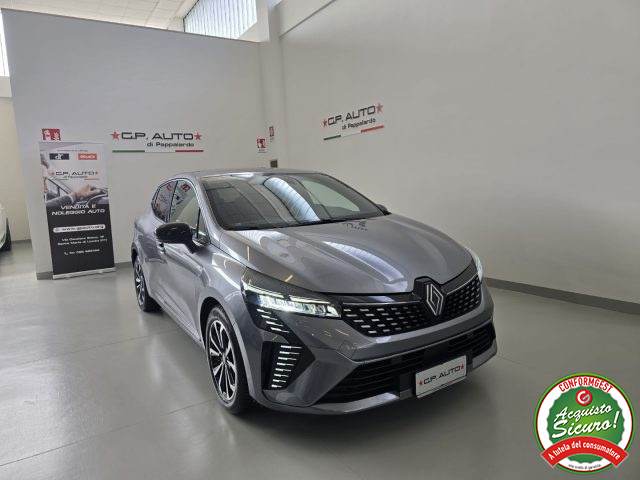Renault Clio TCe 90 CV 5 porte Techno - foto 2 di 4
