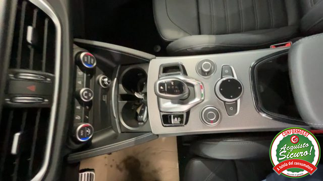 Alfa Romeo Stelvio 2.2 TD 210 CV AT8 Q4 Veloce + Tetto, del 2025, in vendita a Misterbianco (CT)