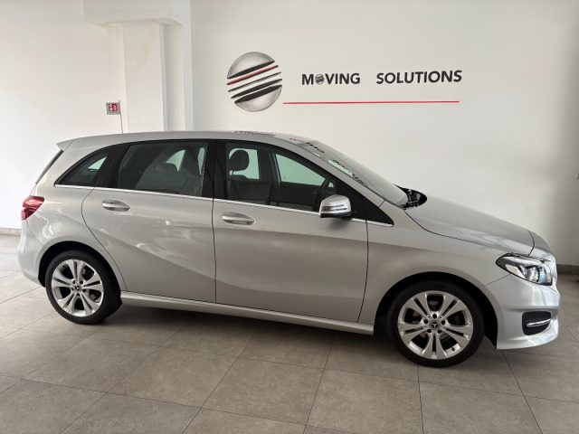 Mercedes-Benz B 180 D AUTOMATICA PREMIUM doppia gommatura omaggio!! - foto 2 di 4