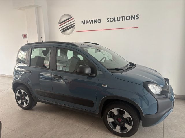 Fiat Panda Cross 1.0 FireFly S&S HYBRID UNICO PROP+GOMME INVERN., del 2022, 43.000 km, in vendita a Milano (MI)
