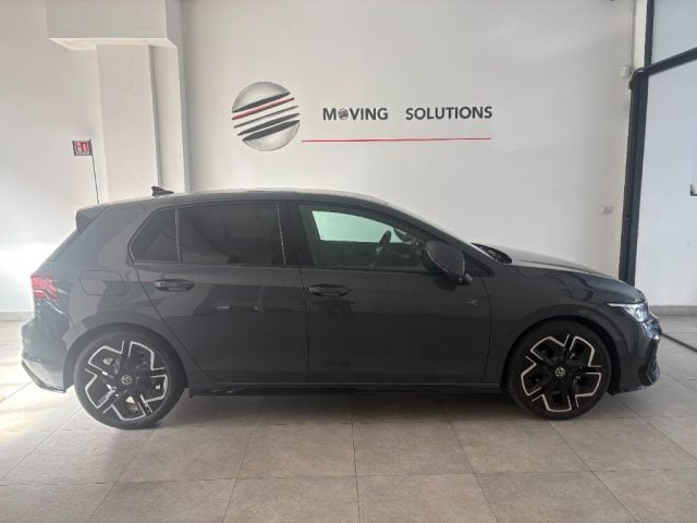 Volkswagen Golf 1.5 eTSI 150 CV ACT DSG R-LINE PLUS 3100 KM!!!, del 2026, 3.100 km, in vendita a Milano (MI)