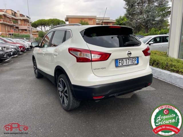 Nissan Qashqai 1.6 DIG-T N-Connecta, del 2016, 139.000 km, in vendita a Carrara (MS)