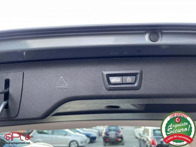 BMW 530 d xDrive 249CV Touring Luxury usato a CARRARA