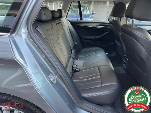 BMW 530 d xDrive 249CV Touring Luxury, del 2018, 168.000 km, in vendita a Carrara (MS)