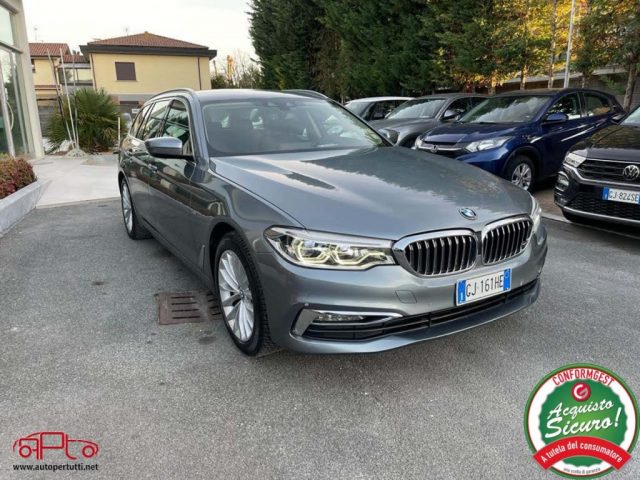 BMW 530 d xDrive 249CV Touring Luxury - foto 2 di 4