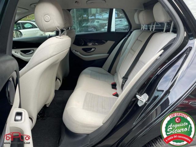 Mercedes-Benz C 180 d S.W. Auto Business, del 2016, 169.000 km, in vendita a Carrara (MS)
