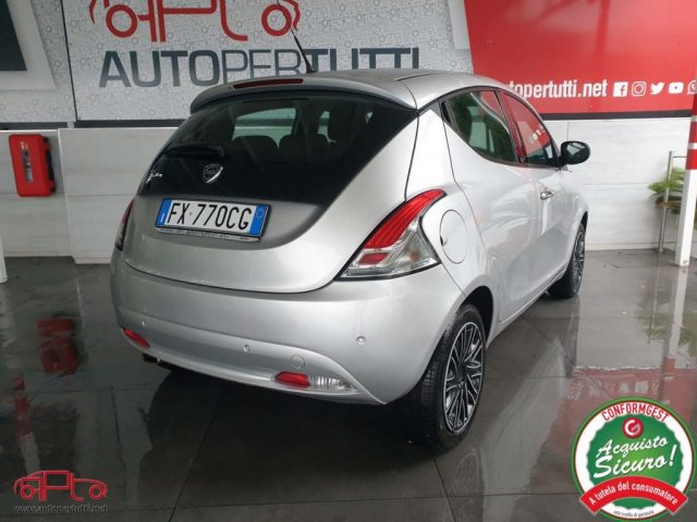 Lancia Ypsilon 1.2 69 CV 5p S&S Gold - foto 3 di 4