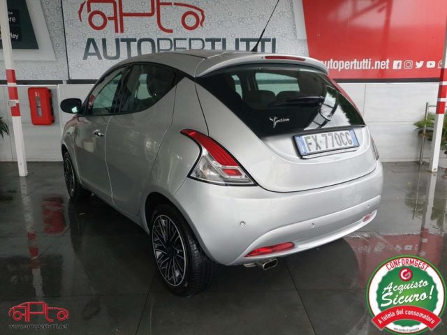 Lancia Ypsilon 1.2 69 CV 5p S&S Gold - foto 4 di 4