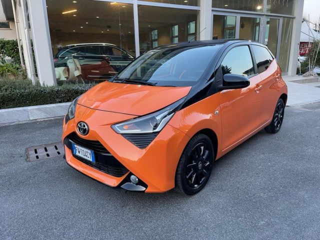 Toyota Aygo Connect 1.0 VVT-i 72 CV 5p x-cite usato a CARRARA