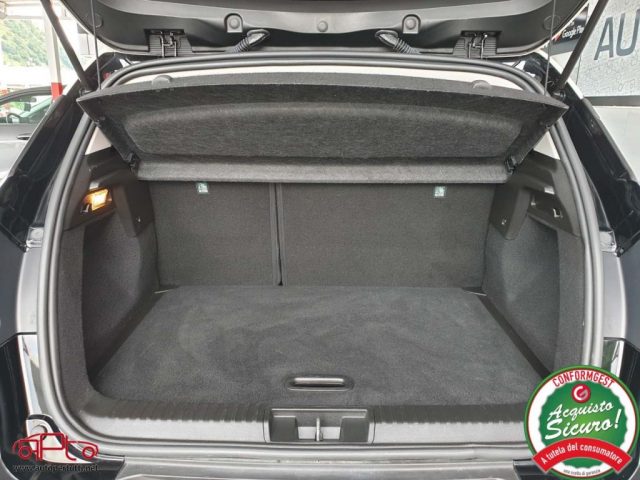 Renault Captur TCe 12V 90 CV Business, del 2021, 51.000 km, in vendita a Carrara (MS)