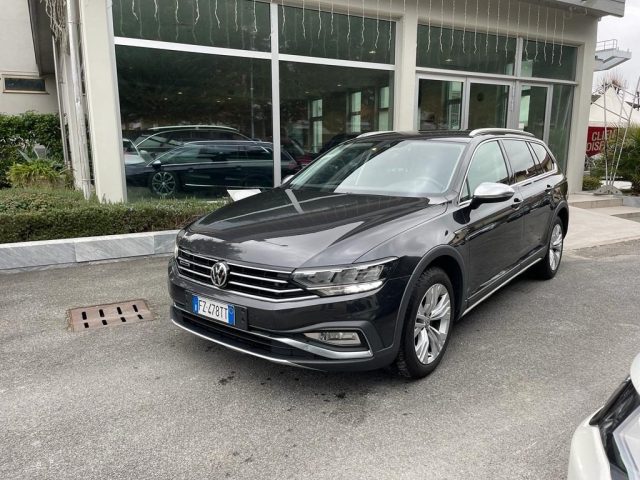 Volkswagen Passat Alltrack 2.0 TDI 190 CV 4MOTION DSG BMT usato a CARRARA