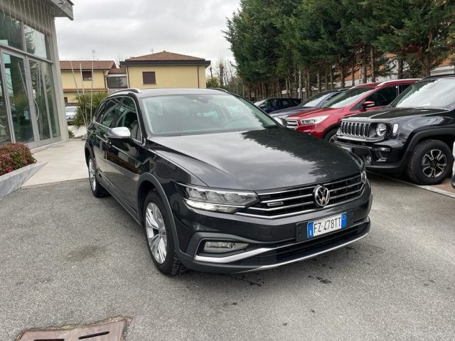 Volkswagen Passat Alltrack 2.0 TDI 190 CV 4MOTION DSG BMT usato a CARRARA
