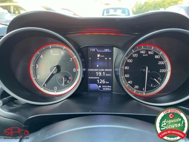 Suzuki Swift 1.2 Hybrid 4WD AllGrip Top usato a CARRARA