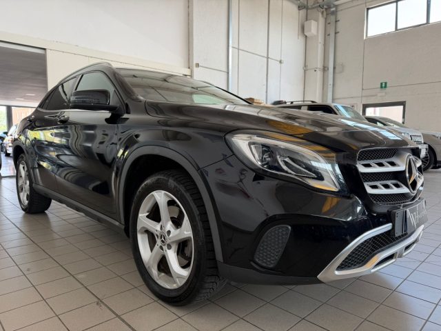 Mercedes-Benz GLA 250 Automatic 4Matic Sport //LED//NAVI//BLUETOOTH - foto 3 di 4