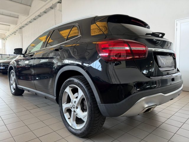 Mercedes-Benz GLA 250 Automatic 4Matic Sport //LED//NAVI//BLUETOOTH - foto 4 di 4