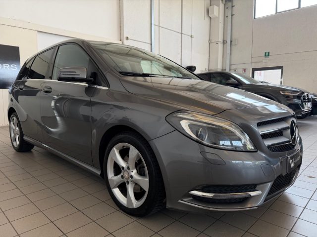 Mercedes-Benz B 180 CDI BlueEFFICIENCY Premium - foto 3 di 4