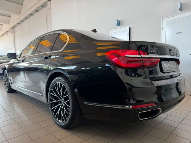 BMW 730 d xDrive Eccelsa //PELLE/NAVI//BLUETOOTH// - foto 4 di 49