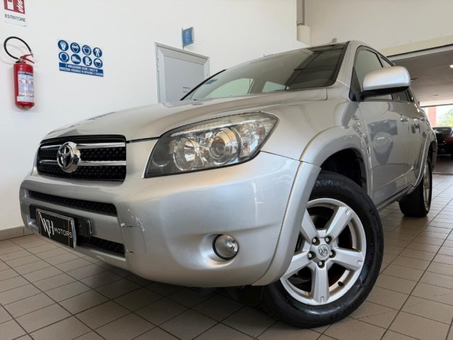 Toyota RAV 4 2.2 D-4D 177 CV Sol Plus, del 2006, 231.000 km, in vendita a Parma (PR)