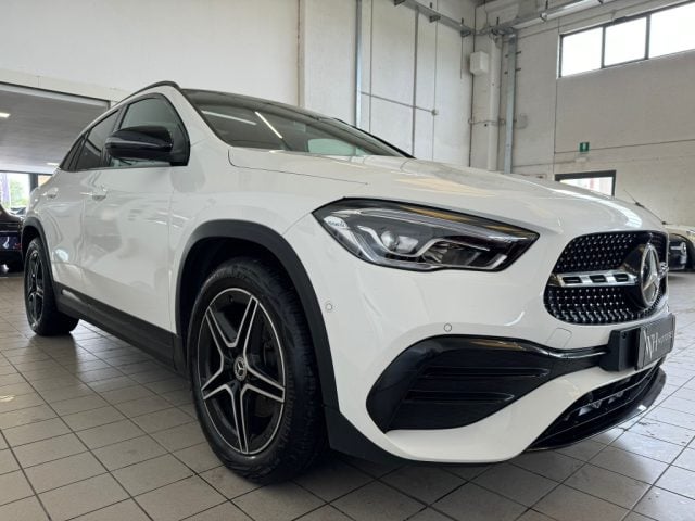 Mercedes-Benz GLA 200 d Automatic 4Matic Premium /AMG//TETTO//CARBON// - foto 3 di 4