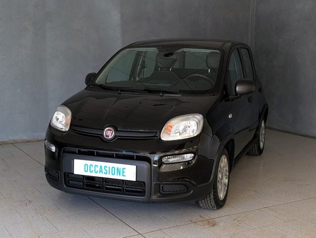 Fiat Panda 1.0 FireFly S&S Hybrid City Life, del 2023, 88.000 km, in vendita a Trecate (NO)