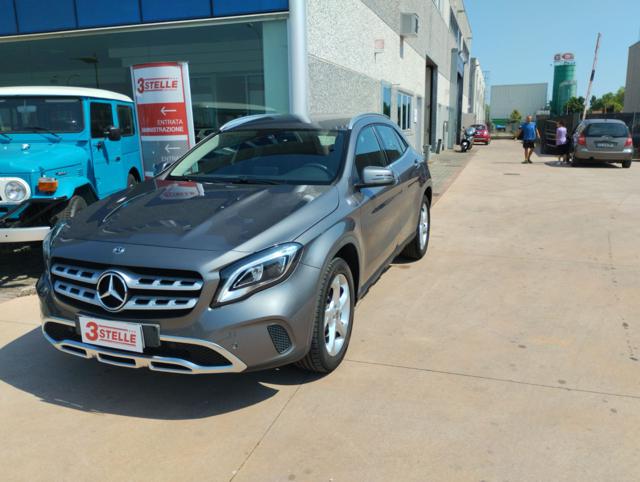 Mercedes-Benz GLA 180 d Automatic 4Matic Business - foto 2 di 4