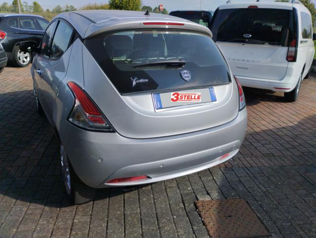 Lancia Ypsilon 1.2 69 CV 5 porte Gold - foto 3 di 4