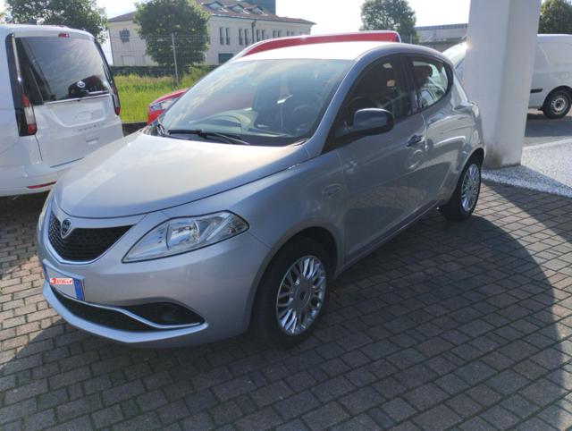 Lancia Ypsilon 1.2 69 CV 5 porte Gold - foto 2 di 4