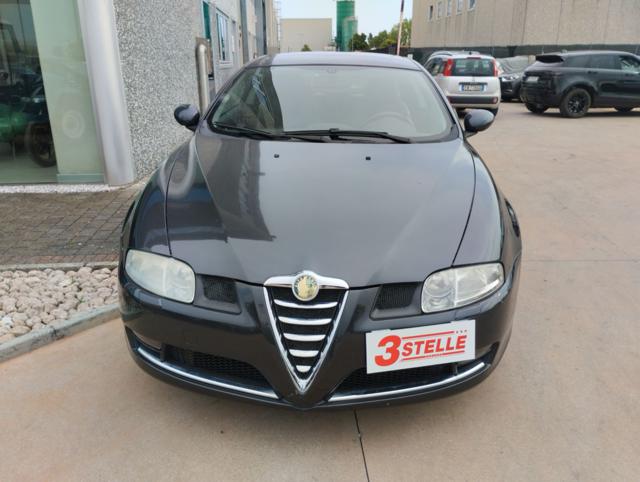 Alfa Romeo GT 1.8 16V TS Distinctive - foto 2 di 15