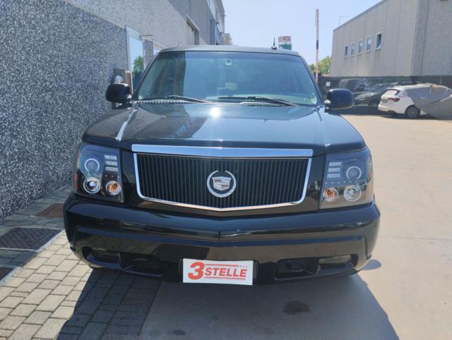 Cadillac Escalade 5200 luxury usato a ERACLEA
