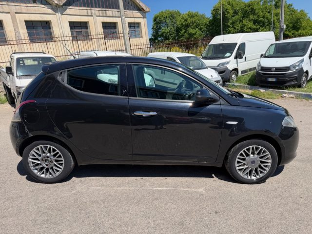 Lancia Ypsilon 1.3 MJT 16V 95 CV 5 porte - foto 4 di 4