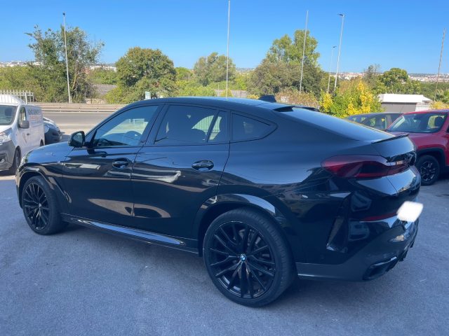 BMW X6 xDrive30d 48V Msport - foto 3 di 4