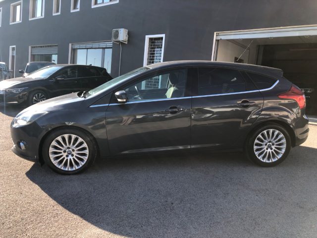 Ford Focus 1.6 TDCi 115 CV TITANIUM - foto 3 di 4