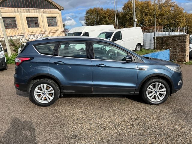 Ford Kuga 2.0 TDCI 120 CV - foto 2 di 13