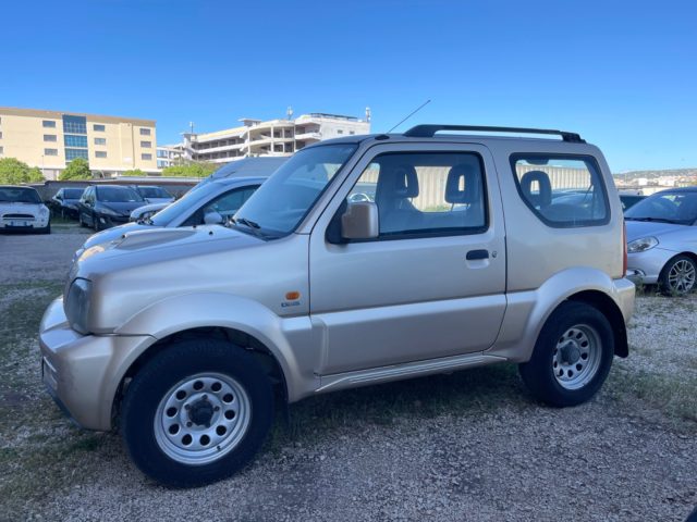Suzuki Jimny 1.5 DDiS cat 4WD JLX usato a SASSARI