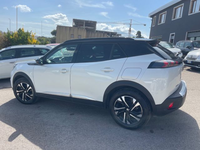 Peugeot 2008 BlueHDi 100 GT Line - foto 2 di 4