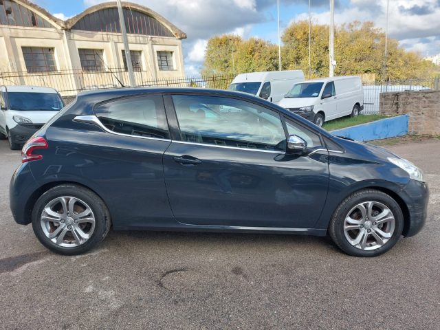 Peugeot 208 1.6 e-HDi 92 CV 3 porte usato a SASSARI