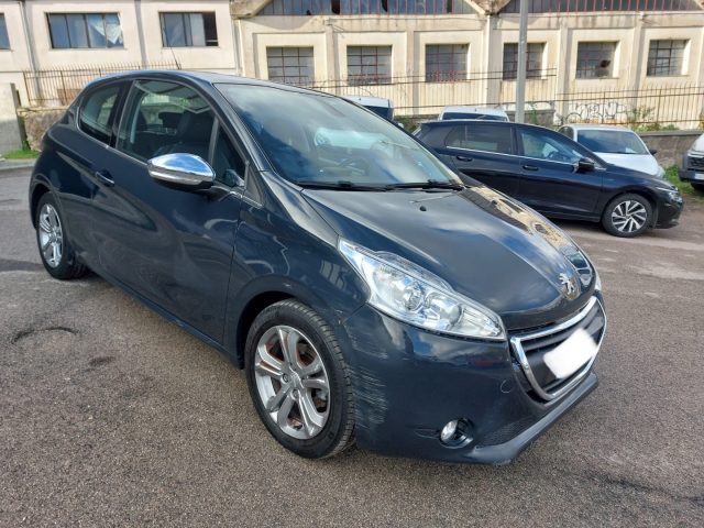 Peugeot 208 1.6 e-HDi 92 CV 3 porte - foto 2 di 4