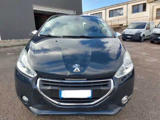 Peugeot 208 1.6 e-HDi 92 CV 3 porte - foto 3 di 4