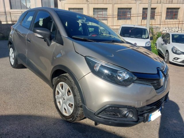 Renault Captur 1.5 dCi 8V 90 CV EDC Energy R-Link - foto 2 di 4