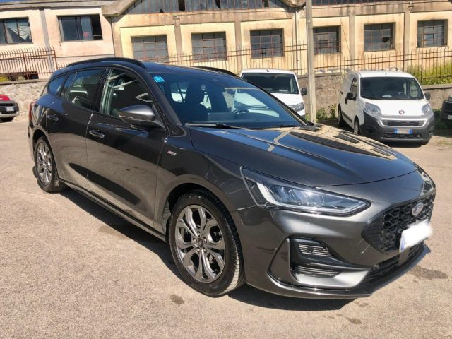 Ford Focus 1.0 EcoBoost Hybrid 125 CV Powershift SW ST-Line - foto 2 di 4