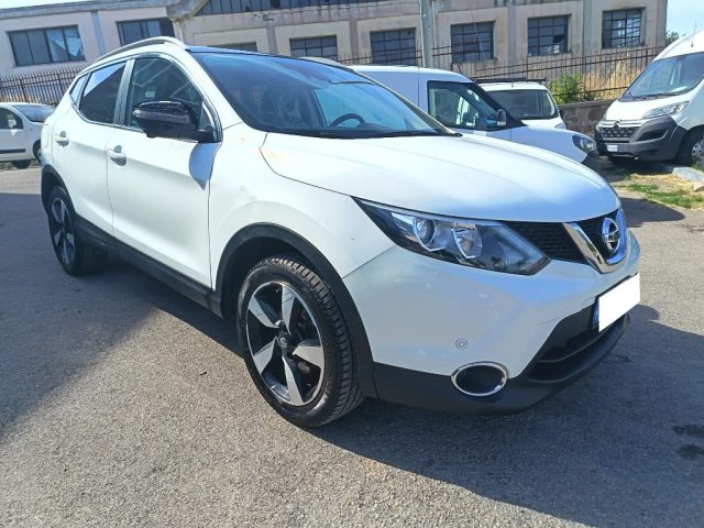 Nissan Qashqai 1.5 dCi Tekna - foto 2 di 4