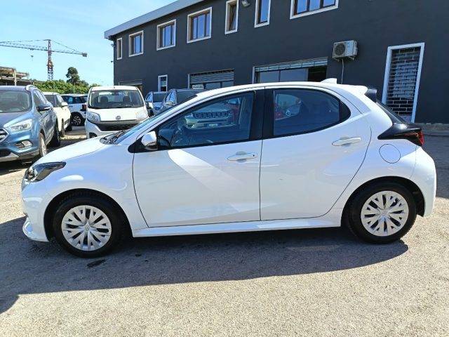 Toyota Yaris 1.5 Hybrid 5 porte Lounge - foto 4 di 4