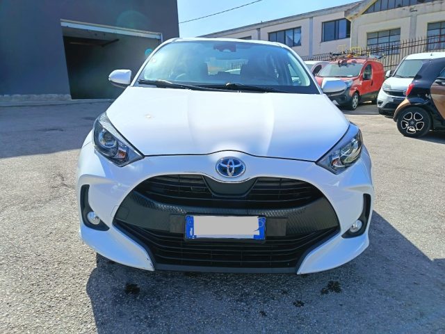 Toyota Yaris 1.5 Hybrid 5 porte Lounge - foto 3 di 4