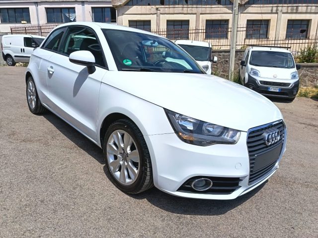 Audi A1 1.2 TFSI Attraction - foto 2 di 4
